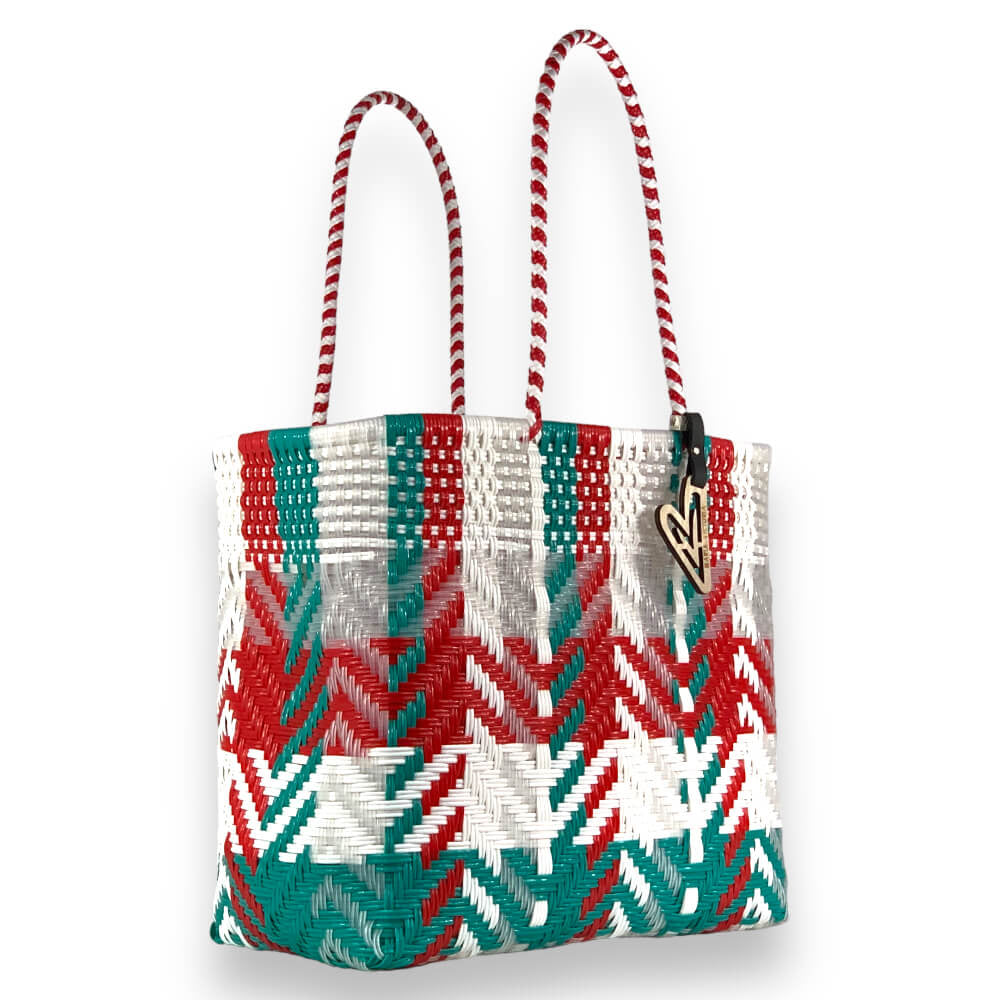 Amazon.com: MARIA VICTORIA-Gold-Handwoven plastic Mexican tote bag. Perfect  for summer, indoor and outdoor activities. Water resistant. (MO) :  Clothing, Shoes & Jewelry